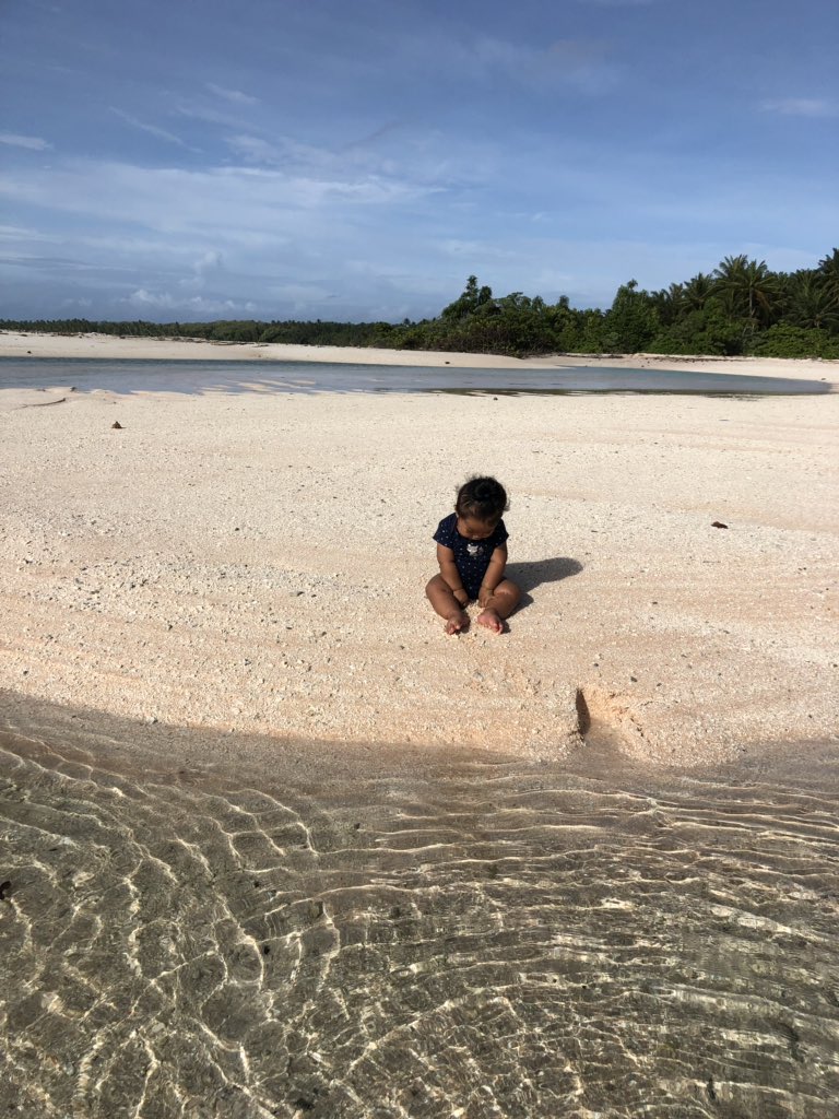 _matiti's tweet photo. Almost 10M &amp; Kajiroñroñ survived her first boat ride all the way to Mili&amp; back💘😩😭🙃 https://t.co/spMjbWcqTb