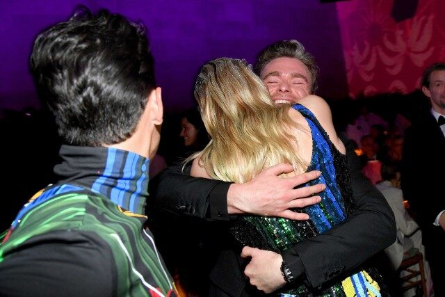 juegotronosplus's tweet image. Emocionante reencuentro Stark en la #MetGala2019
@SophieT &amp;amp; @_richardmadden 
#Sansa&amp;amp; #Robb🐺