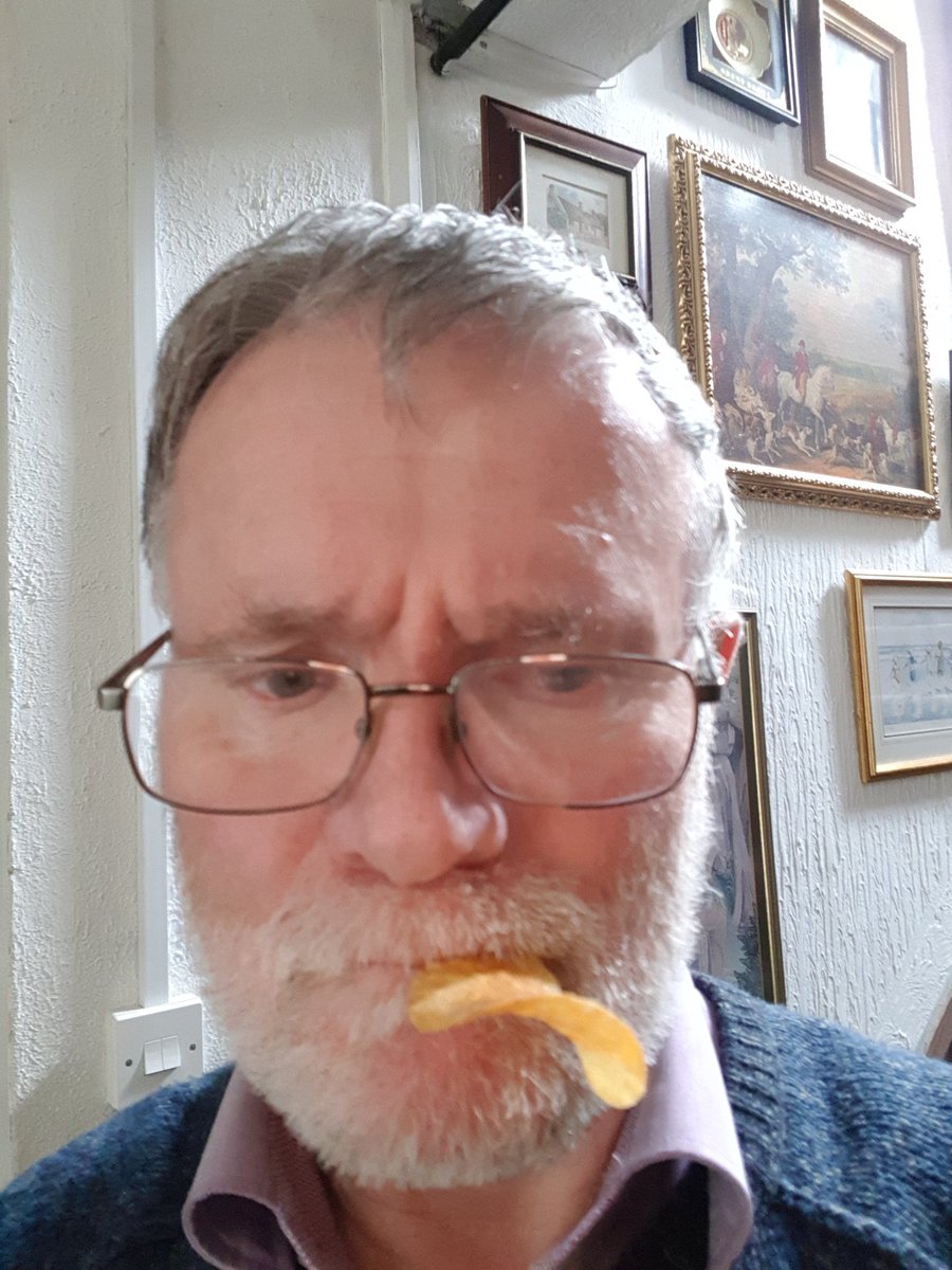 1nvis's tweet photo. @Pringles_UK  #PringlesTakeABite https://t.co/yedBcgqP0D