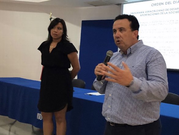 ramosdelamedina's tweet photo. Gracias @COPARMEXVer y @jsierraalvarez por la invitación a analizar el Plan Veracruzano de Desarrollo 2019-2024 qué se enviará al congreso. El área de salud NO menciona cirugía. La cirugía deber ser una parte indivisible de la atención de salud. #dialogosporveracruz #LAIRC https://t.co/FQAu763LHo