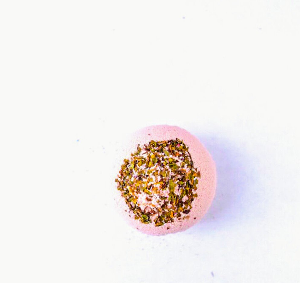 bfreecbd's tweet photo. New Products
Luxurious hand crafted
50mg CBD Infused Bath Bombs for under $10 ?
Yes , because we believe that quality should be delivered at the lowest cost. When you want the best products and the best price and no hype
it's @bfreecbd #bestcbdcompany #Lagos #MemphisCBD https://t.co/HQuPCu8fdD