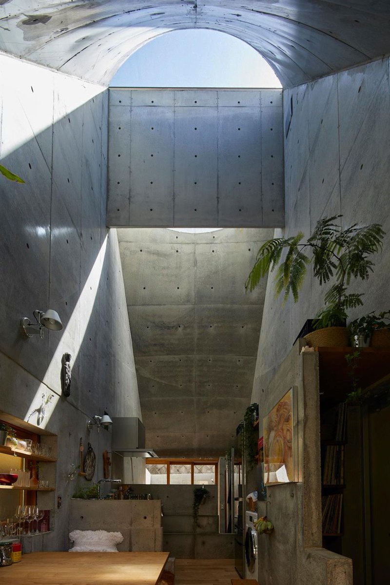 designboom's tweet photo. takeshi hosaka's love2 house is a 19 sqm concrete hut for a couple in tokyo
https://t.co/1q8jc6hYu0 https://t.co/hpQXpdwAe9