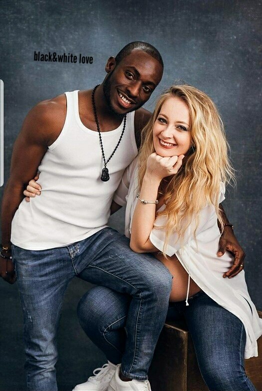 Little blonde girl with black guy — pic 8