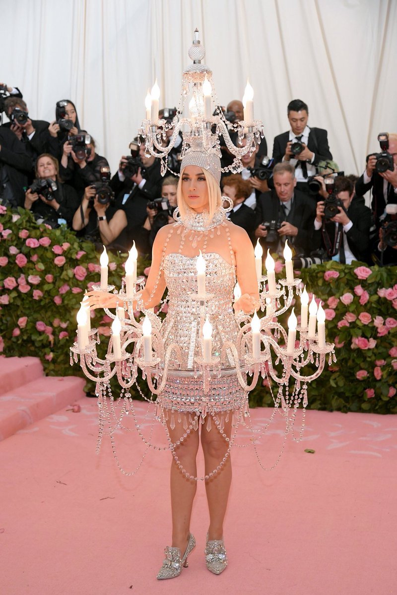 haramkhorr's tweet photo. I want whatever their stylists are smoking rn.  #MetaGala https://t.co/XgMXOMLtqR