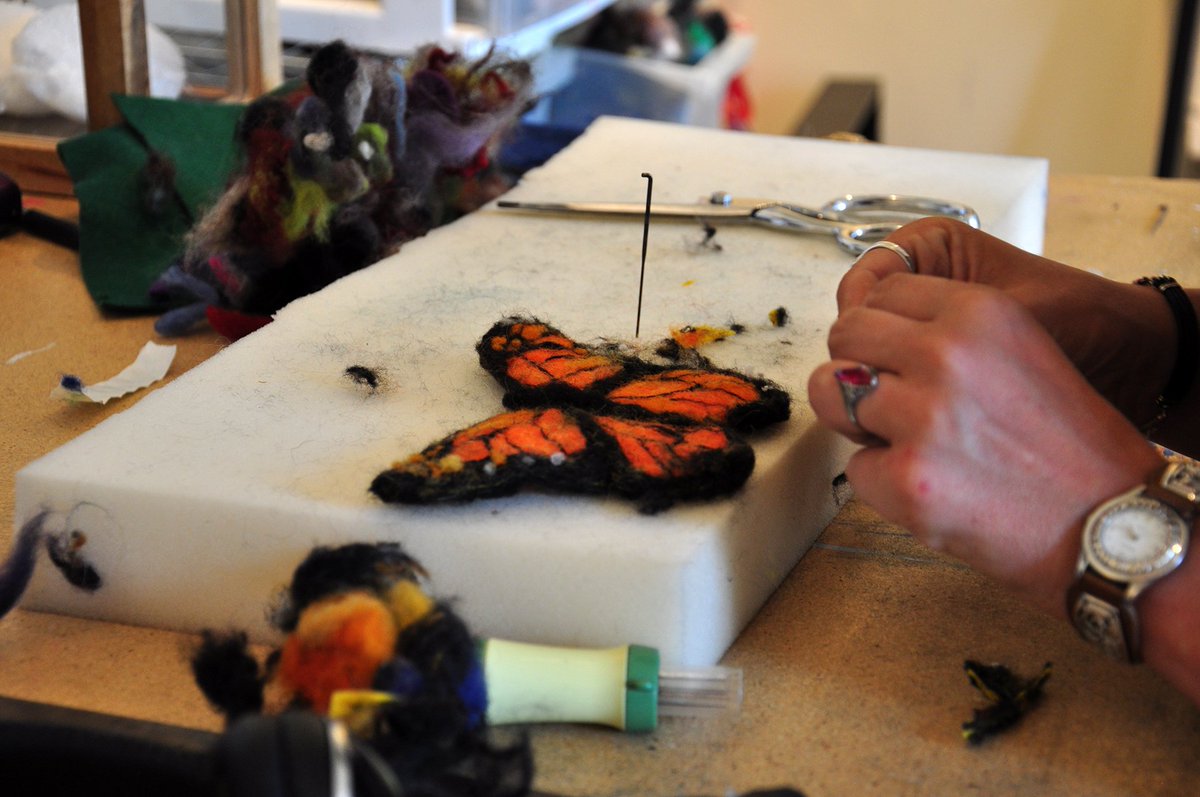 Episode 64 with Victoria Lee Connors is in your podcast feed. Victoria shares her passion for fibre art. 
artsupplyposse.com/64