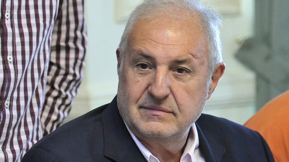 FMLaPatriada's tweet photo. "Ningún dirigente va a dejar de participar del diálogo, pero hay que saber que tipo de diálogo vamos a tener". 📞 #GuillermoMoretti, vicepresidente de la @UIAcomunicacion en #salvemoskamchatka por https://t.co/o5ixut4x06 📻 https://t.co/3wDfH6bWLe