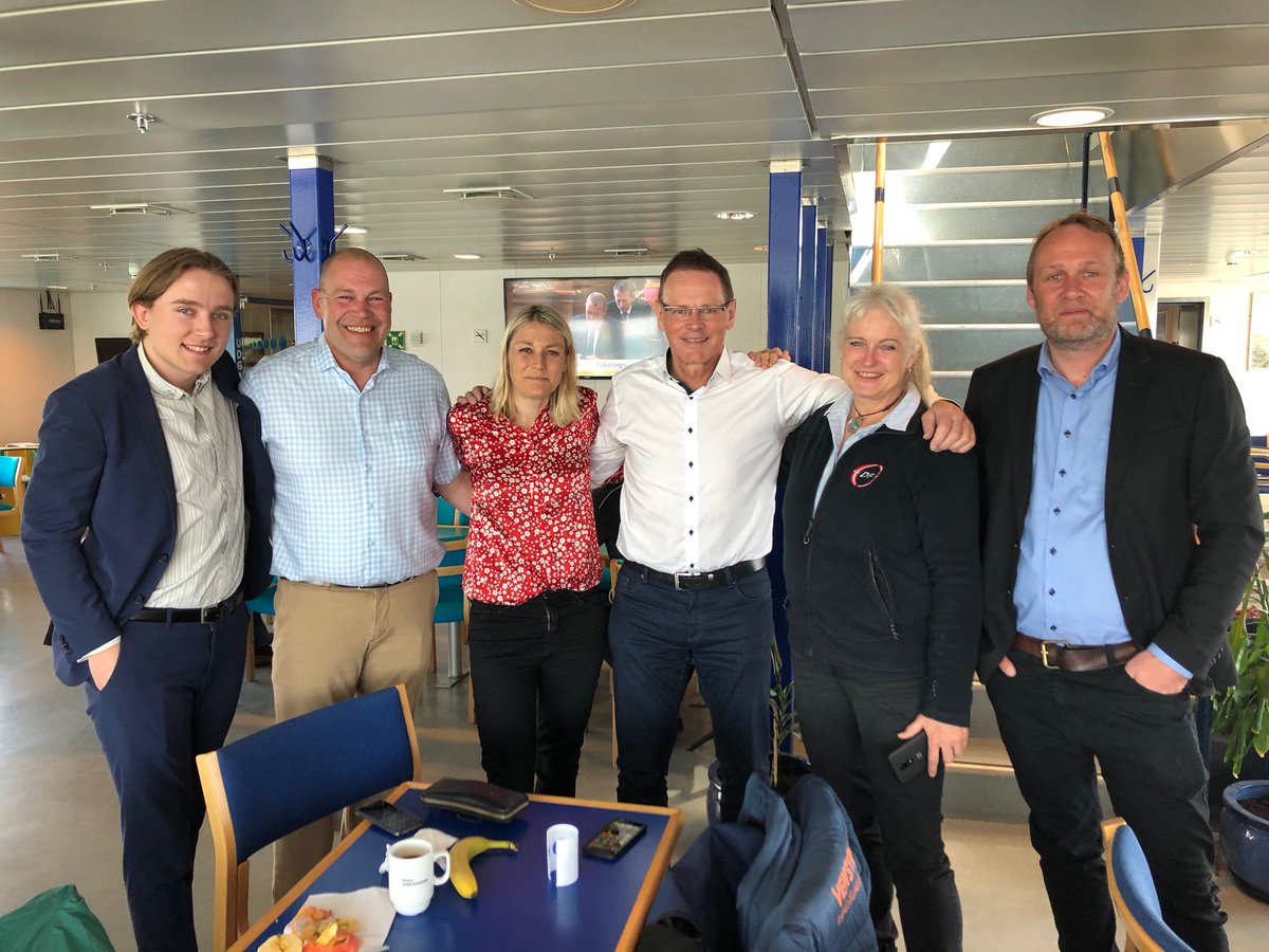 Trinebramsen's tweet photo. Ærøfærgen - på vej mod valg - vi er samlet på tværs af partier #dkpol #mitfyn https://t.co/BDnE4FbShr