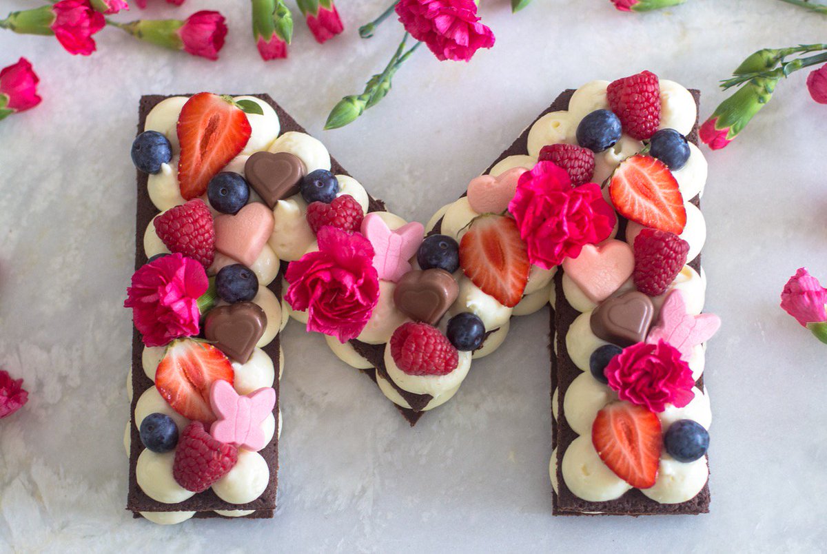 Am Sonntag ist #Muttertag! Wie wäre denn dieser phantastische Letter Cake für die beste aller Mütter – nämlich eurer? Das #Rezept stammt von Steffi <a href="/kochtrotz/">kochtrotz</a> und ist natürlich #glutenfrei. Hier geht‘s zum Rezept: 3pauly.de/de/rezepte-meh…