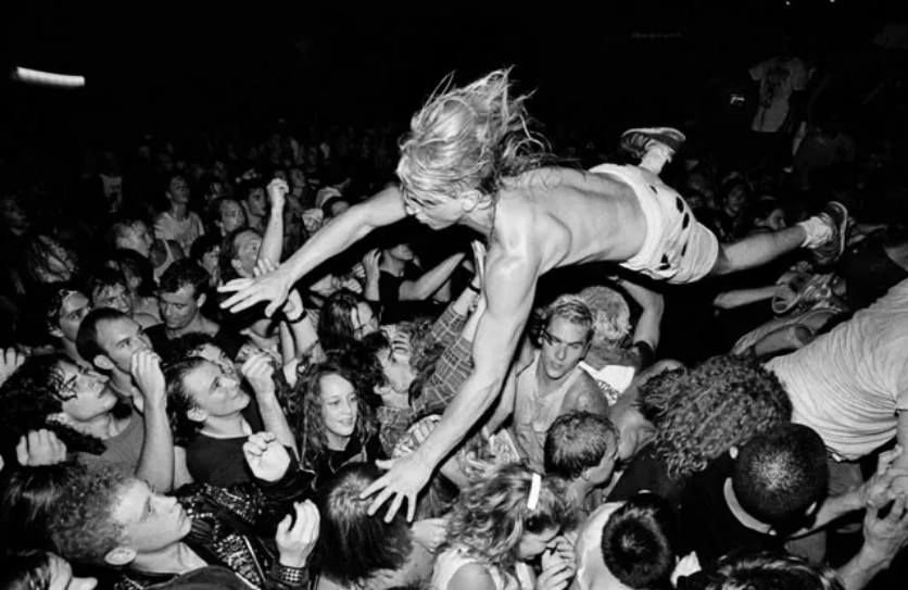 CONFÉRENCE MUSICALE « NIRVANA ET LE GRUNGE » PAR CHRISTOPHE BRAULT -! buff.ly/2H4y22N