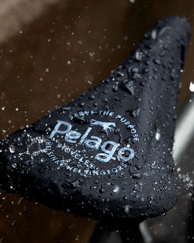 Uudet Pelago-satulasuojat nyt Kalevankadulta! Kahdessa koossa ja täydellinen fitti Brooksin penkkeihin 😎 bit.ly/2Yd1jhI