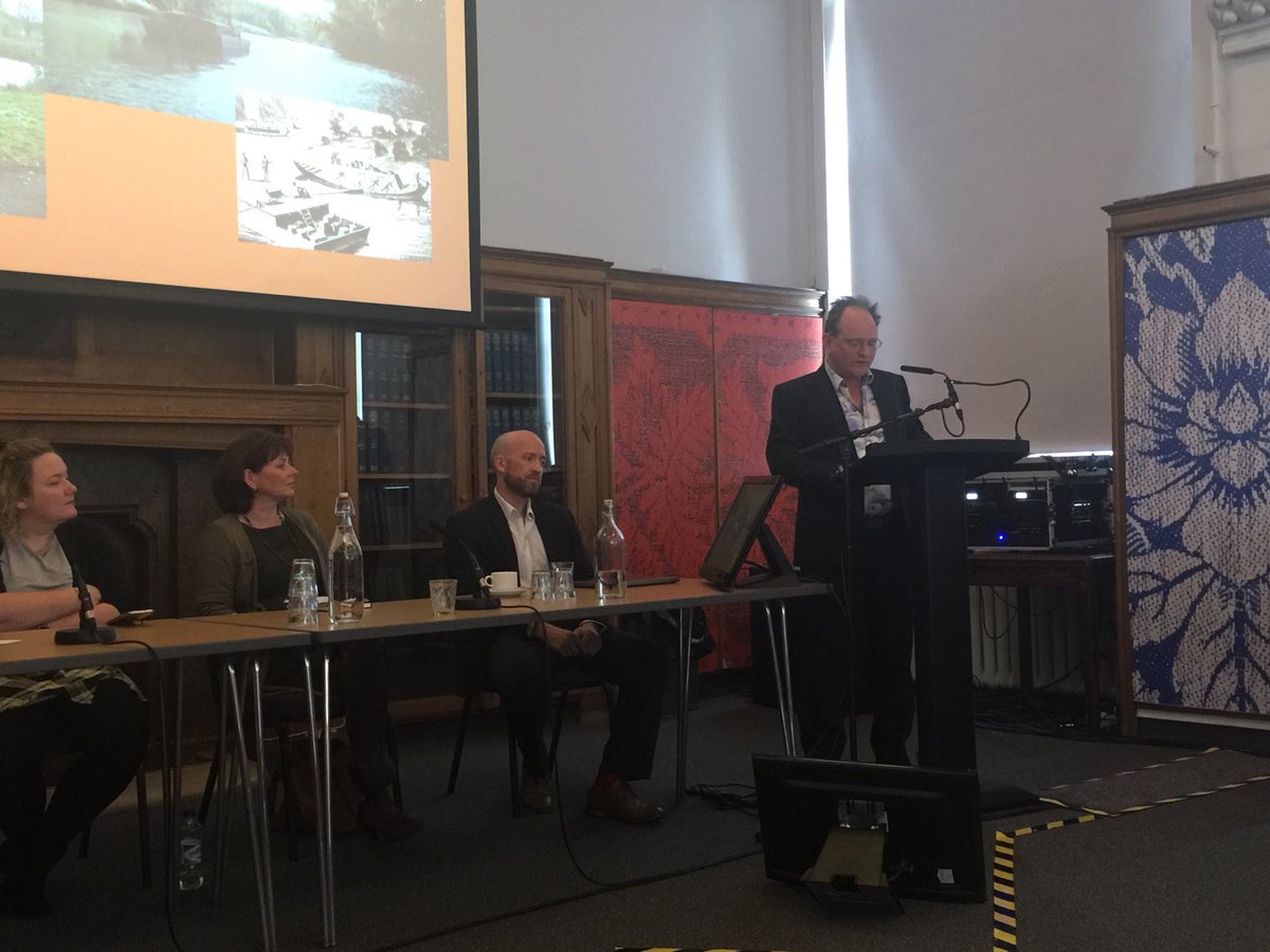TayScreen's tweet photo. Hearing from Daniel Parker of #abercairny on hosting production for #outlander at #screenready in Dunfermline. https://t.co/cOx4M4ZcEg