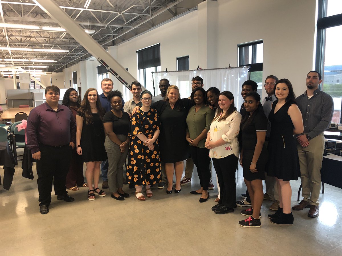 KirklandDesign's tweet photo. Congratulations to all #USCUpstate  seniors 🎓 Commencement is tonight. A special shout out to my #graphicdesign graduates, you did it!  #UpstateGrad19 https://t.co/GCRSrsyZZi