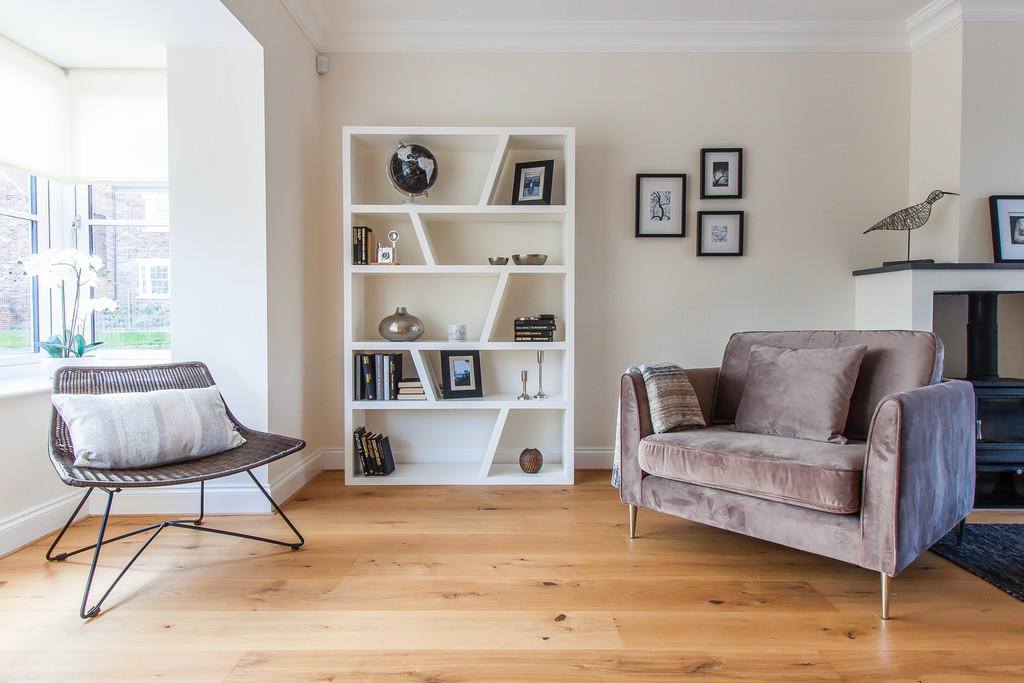 granarydev's tweet image. More pics from our awesome #VictoriaHeights #ShowHome. This time we're showing off the gorgeous sitting room. As with all our family areas it has been designed to be light and spacious. Take our 360° virtual tour at granarydevelopments.com/new-houses/vic… #sittingroom #livingroom #lounge