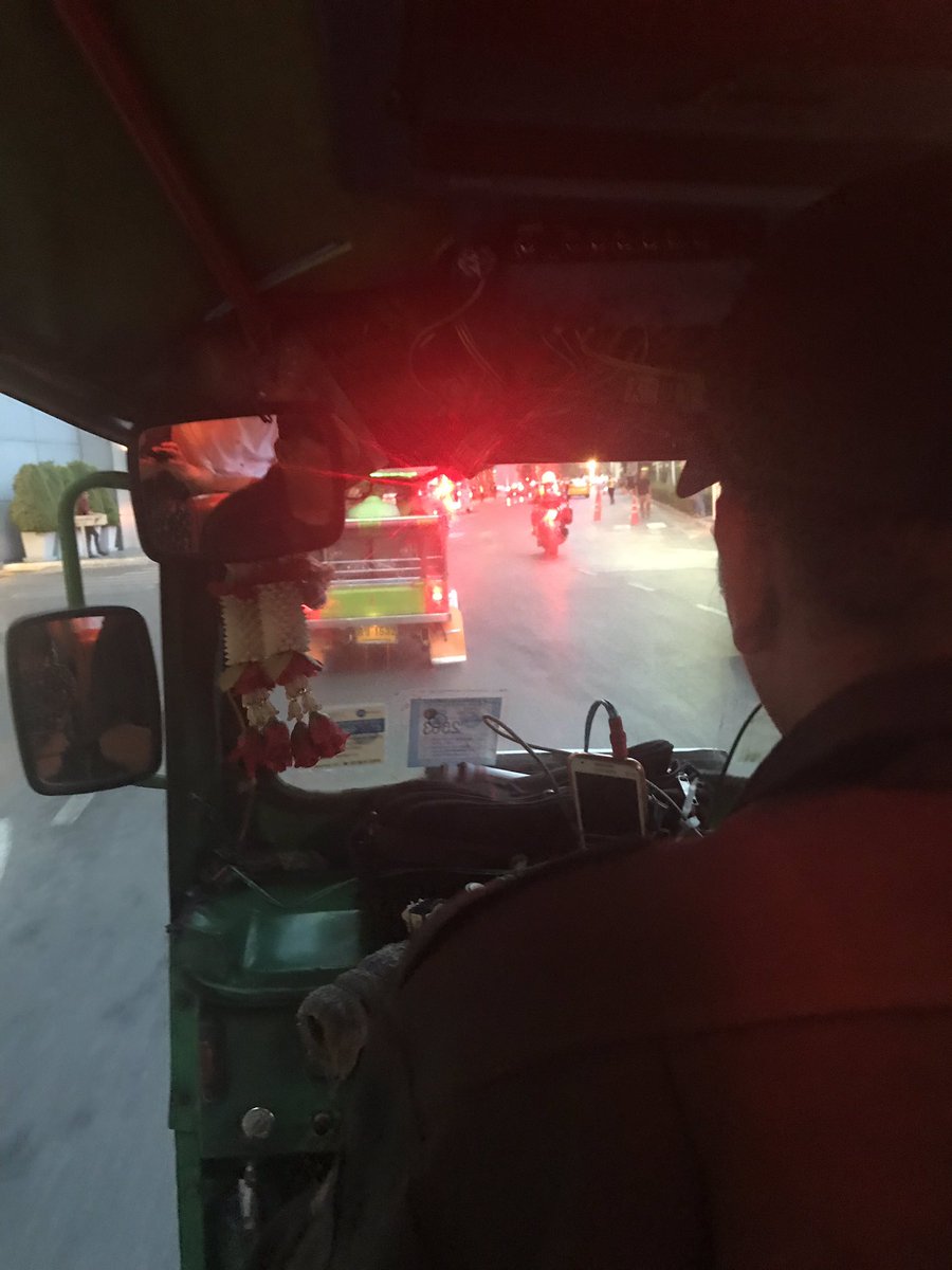 sharonmjay's tweet photo. @RACSurgeons #RACS19 #traineesdinner via tuk tuk and #policeescort #thatsafirst #traffic #iwantone #canidrive https://t.co/bwaUsEgEzt