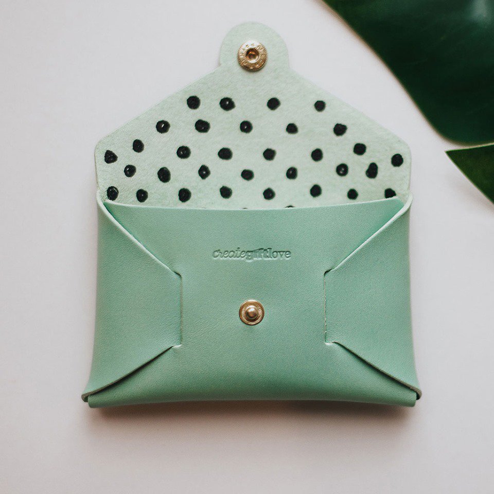CreateGiftLove's tweet image. Our new coin purses have secret spots hiding inside. Cute, no ow.ly/xJNe50tVP4t