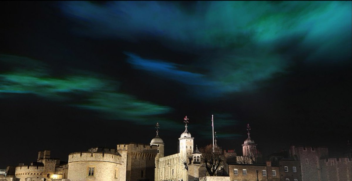 On this very #RoyalBaby occasion and the arrival of 7th in line to the British throne. Thought we’d celebrate and continue our commitment to the Entente Cordiale.

What better way than with #artofimagination and the creation of the #NorthernLights above the #TowerofLondon.