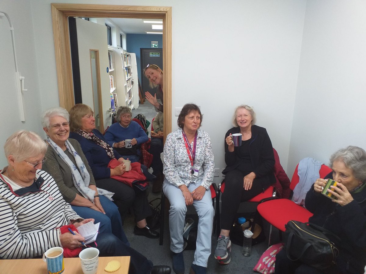 JenniKeer's tweet image. Spot the #author 💜💛💜💛💜
Just about to talk to #EYElibrary @SuffolkLibrary this morning. Room so full they had to sit outside 😃
Lovely inquisitive group and great questions. (Plus some amusing prop malfunctions 🤣)
#supportlocallibraries #romance
#TheHopesandDreamsofLucyBaker