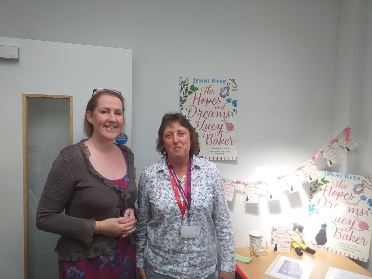 JenniKeer's tweet image. Spot the #author 💜💛💜💛💜
Just about to talk to #EYElibrary @SuffolkLibrary this morning. Room so full they had to sit outside 😃
Lovely inquisitive group and great questions. (Plus some amusing prop malfunctions 🤣)
#supportlocallibraries #romance
#TheHopesandDreamsofLucyBaker