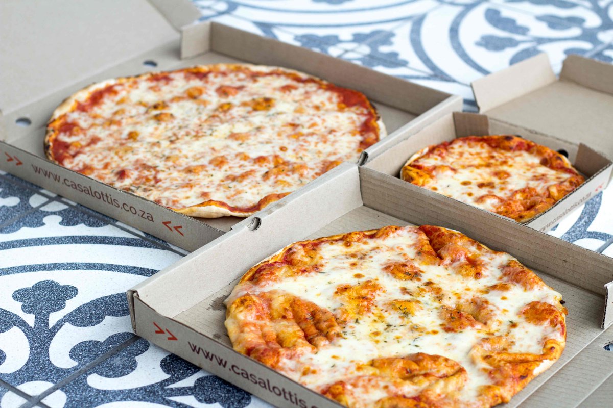 Casalottis's tweet photo. Eenie, Meenie, Mine, Mo.... which pizza size is yours to go? https://t.co/em0IJWjJe2