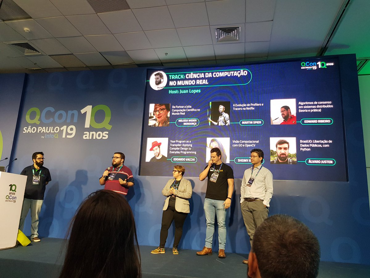 evacchi's tweet image. Hey, that&apos;s me! #QConSP @QConSP