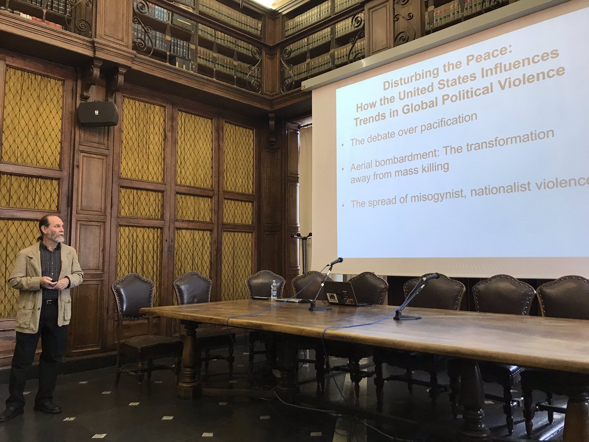 FCoticchia's tweet image. Really honored to have Prof. Matt Evangelista (@Cornell) at @UniGenova #declineofviolence? #Pinker #criticism @AndreaCatanza10 @aruggeri_eu @Mara_Morini @CorradiEdoardo @ValerioVignoli @kkvignarca @Ita_PolSc_Rev @AffInt @franxstrax @RaiNews @DanieleRaineri