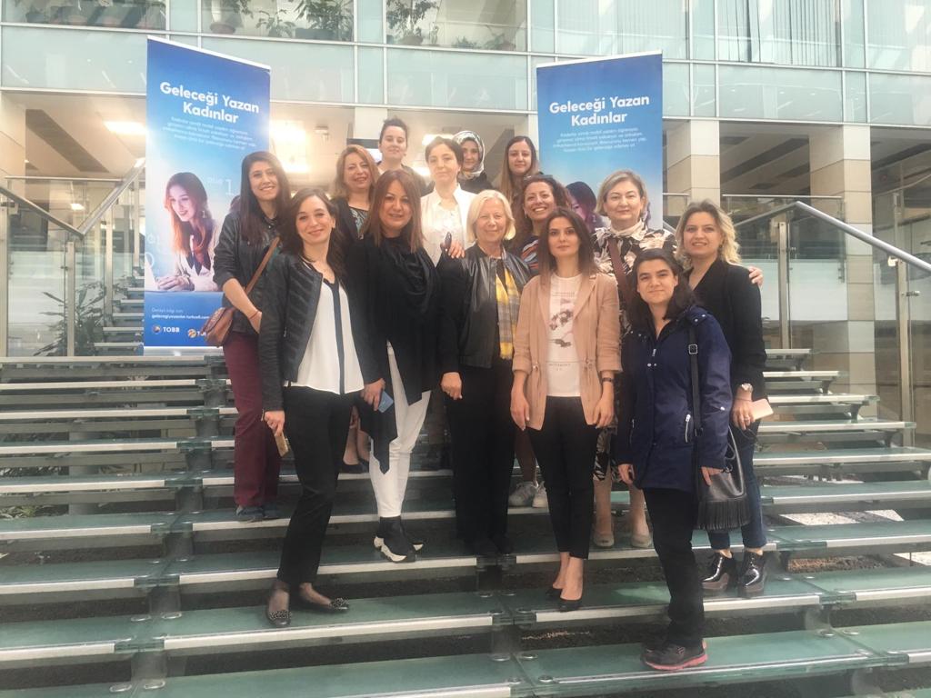 TOBB, Turkcell ve TOBB TOBB Kadın Girişimciler Kurulu işbirliğinde gerçekleştirilen Geleceği Yazan Kadınlar Projesi kapsamında Kurulumuz Başkanı Belma Yılmazyiğit, Başkan Yardımcısı Neslihan Şan, Kurul Üyeleri birlikte mentörlük yapmışlardır.