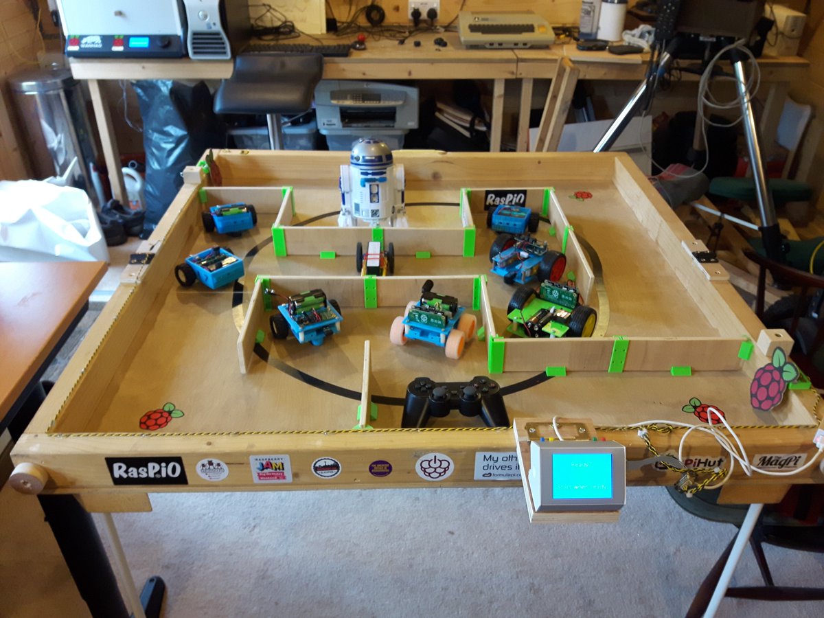AstroDesignsLtd's tweet image. I built a new 4-wheel &apos;bot for #MicroPiNoon, rebuilt the MicroPiNoon / #MicroPiMaze arena to make it more portable and finished my RetroPie box. Find them at the @CotswoldJam , @LechladeFest &amp;amp; @WychwoodFest  later this month!