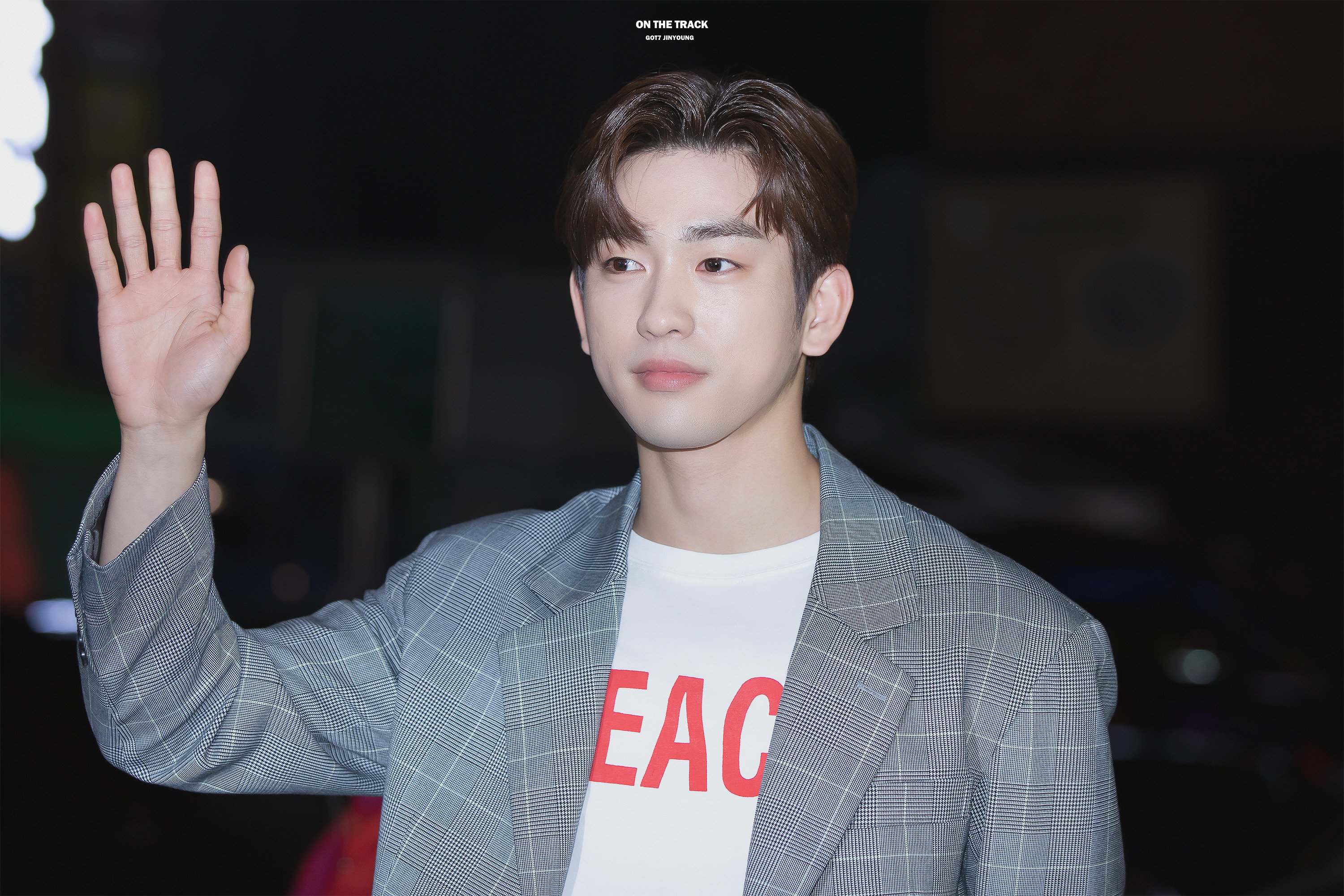 D59wLwjV4AIWXk7.jpg:orig