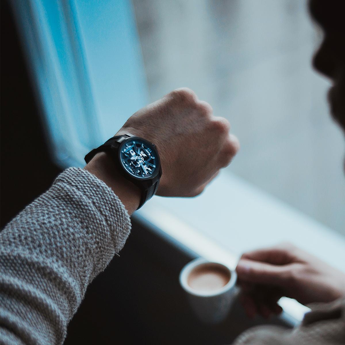 ulysse_nardin's tweet photo. Adopt the new #SkeletonX attitude: an innovative design for a free spirit.
#UlysseNardin
https://t.co/8JuKqKcrwp https://t.co/HAhs4NBhUF