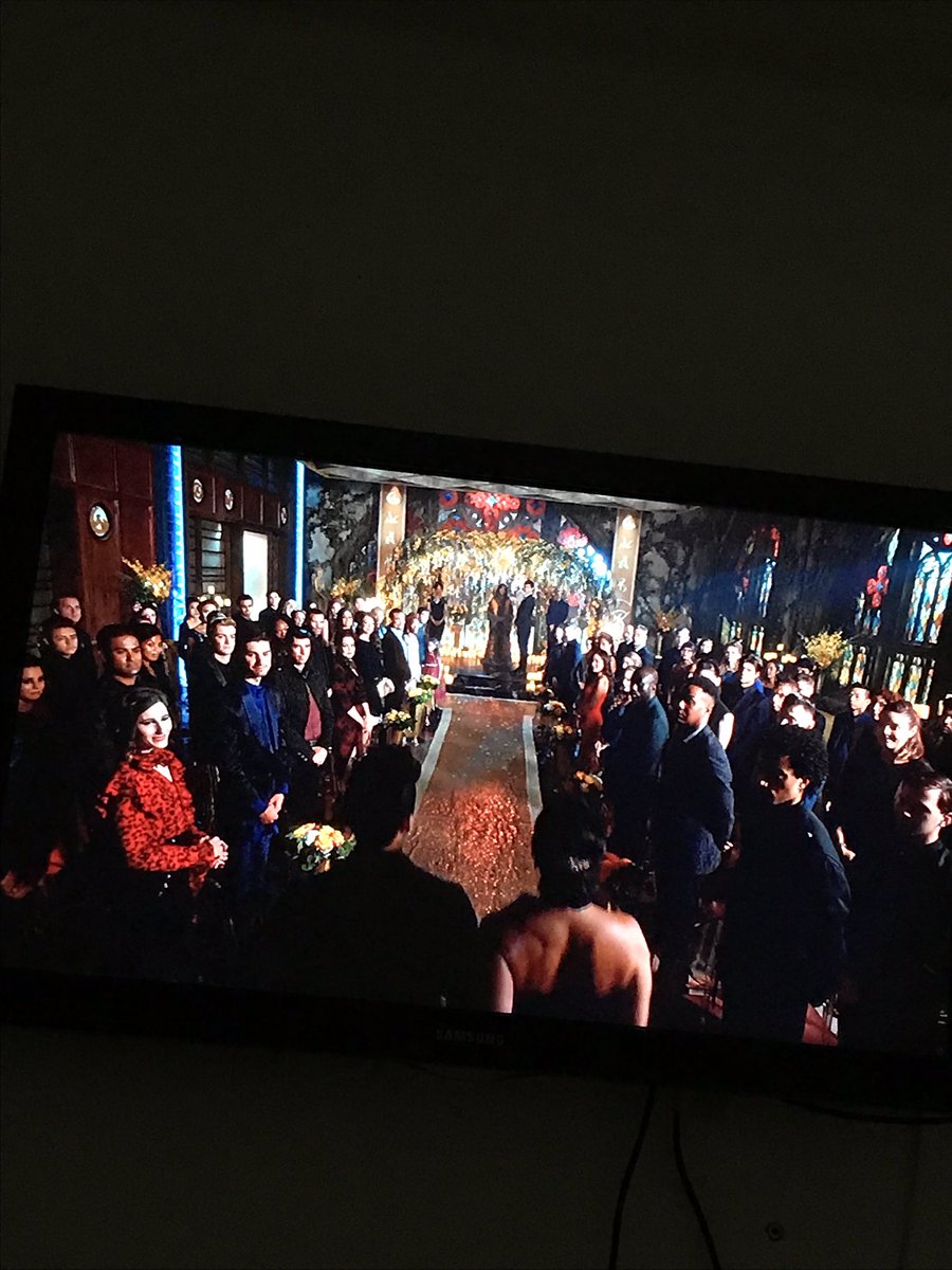 Stand4Wolves's tweet image. It’s happening oh god #shadowhunters