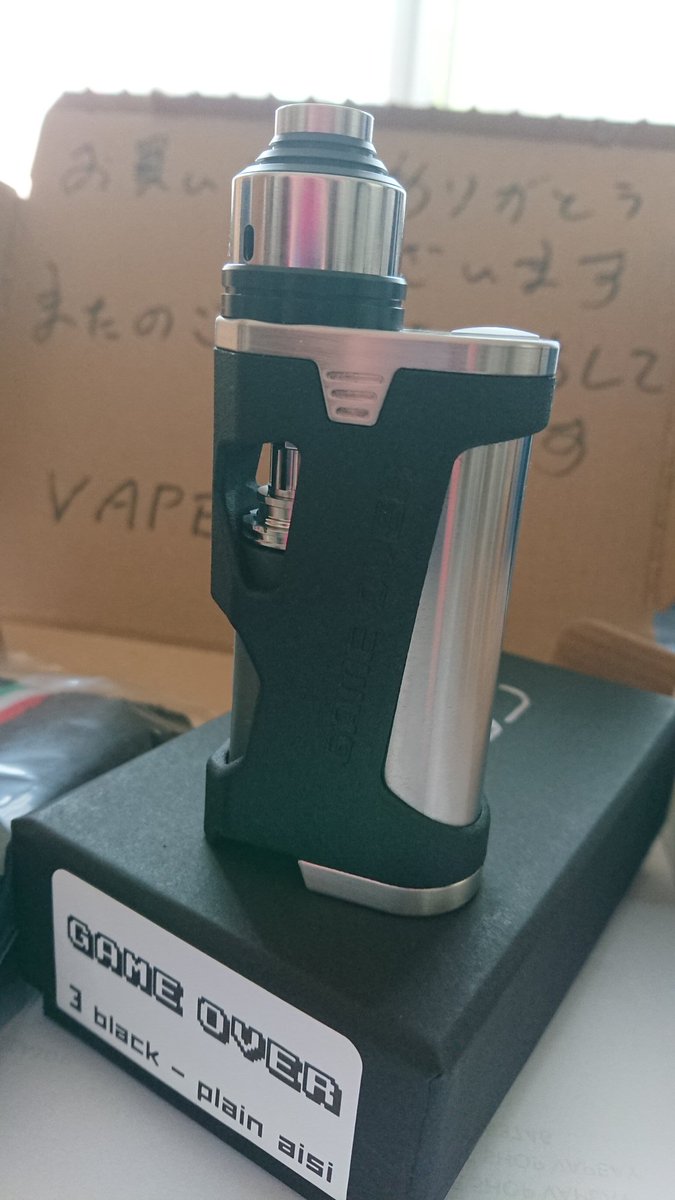 omame1977's tweet image. VAPEAY様より、
GAME OVER 3 着弾！
HUSSAR LEGACY をちょこんと鎮座

アトマ部分のオーリングがゆるゆるで、VAPEAY様に連絡したら、予備を送ってもらえることに✨
ありがとうございます🙇

@VAPEAY 
#GAMEOVER3 
#SUNBOX 
#スコンカー
#vape 
#vape好きな人と繋がりたい 
#HUSSAR