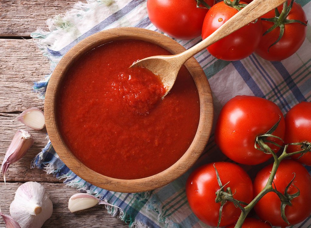 StayHealthyand2's tweet image. Easy Homemade Tomato Sauce Recipe healthfit.icu/recipes/easy-h…