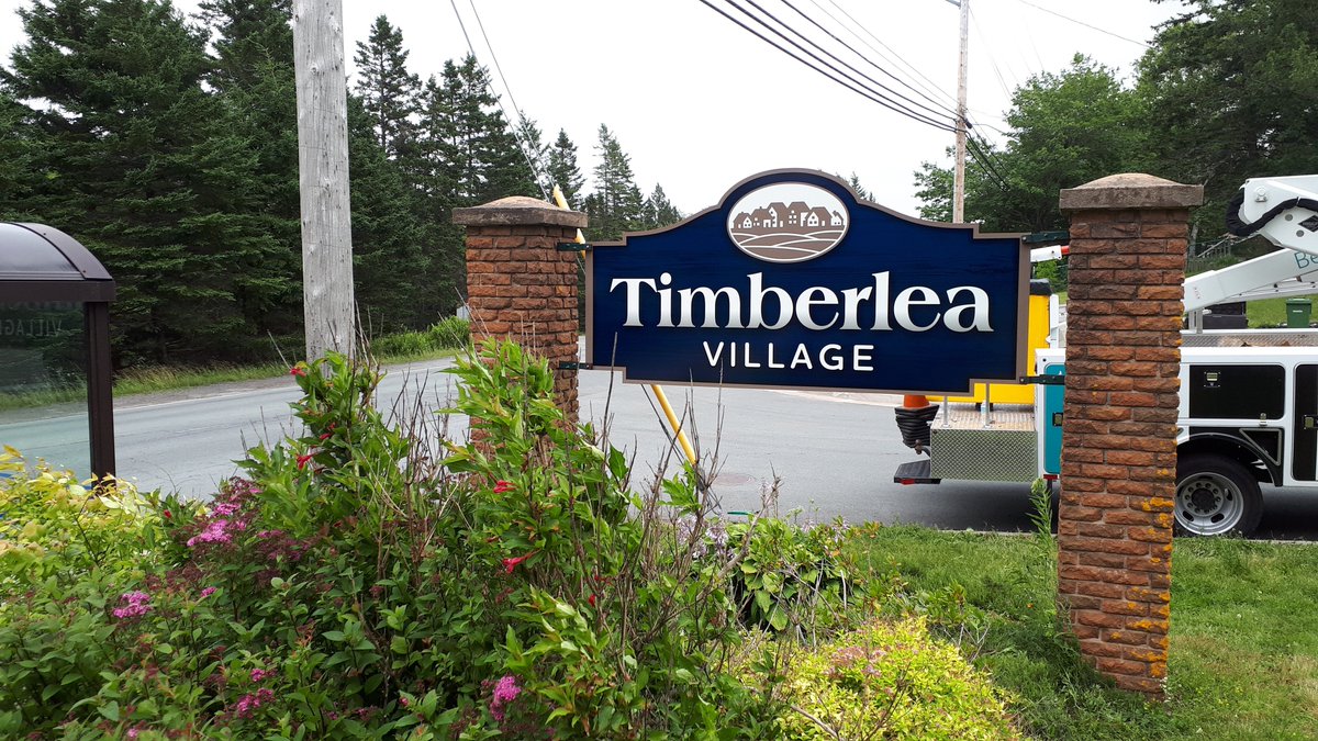 SignUnited's tweet image. Residents of Timberlea Village,
We hope you like your sign 😀 we sure loved making and installing it ❤️ #LoveWhatWeDo #TimberleaVillage #UnitedSign