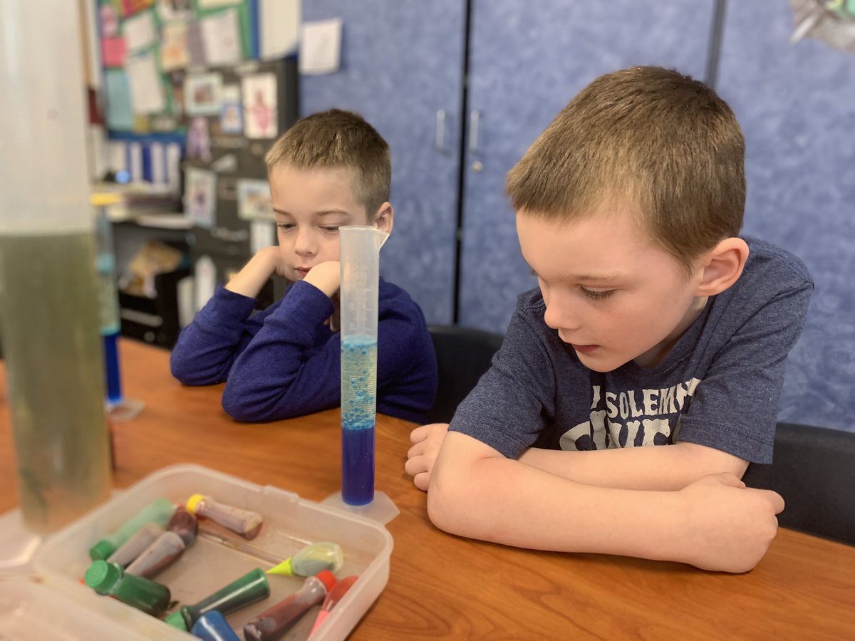 BBMadScience's tweet photo. Bring your child to work day! Future science teachers! #WHRMSPride https://t.co/tFAFtdR72y