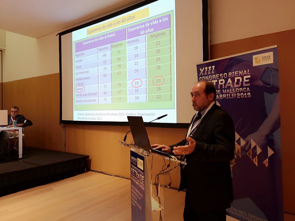 OAFIFoundation's tweet photo. Dr Gastaldi: 'El ejercicio es medicina' en la mesa #deporte y #artrosis de #OAFI #13setrade @SETRADEORG https://t.co/dVr0rZ6ZDz