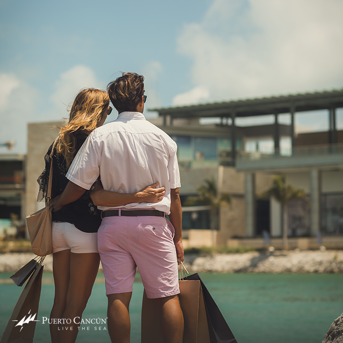 16 salas de cine, boutiques de moda, una gran variedad de restaurantes de alta cocina y entretenimiento a tan solo pasos de tu hogar. #FelizJueves