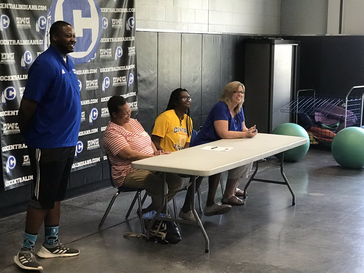 CCC Tigers WBB tweet media