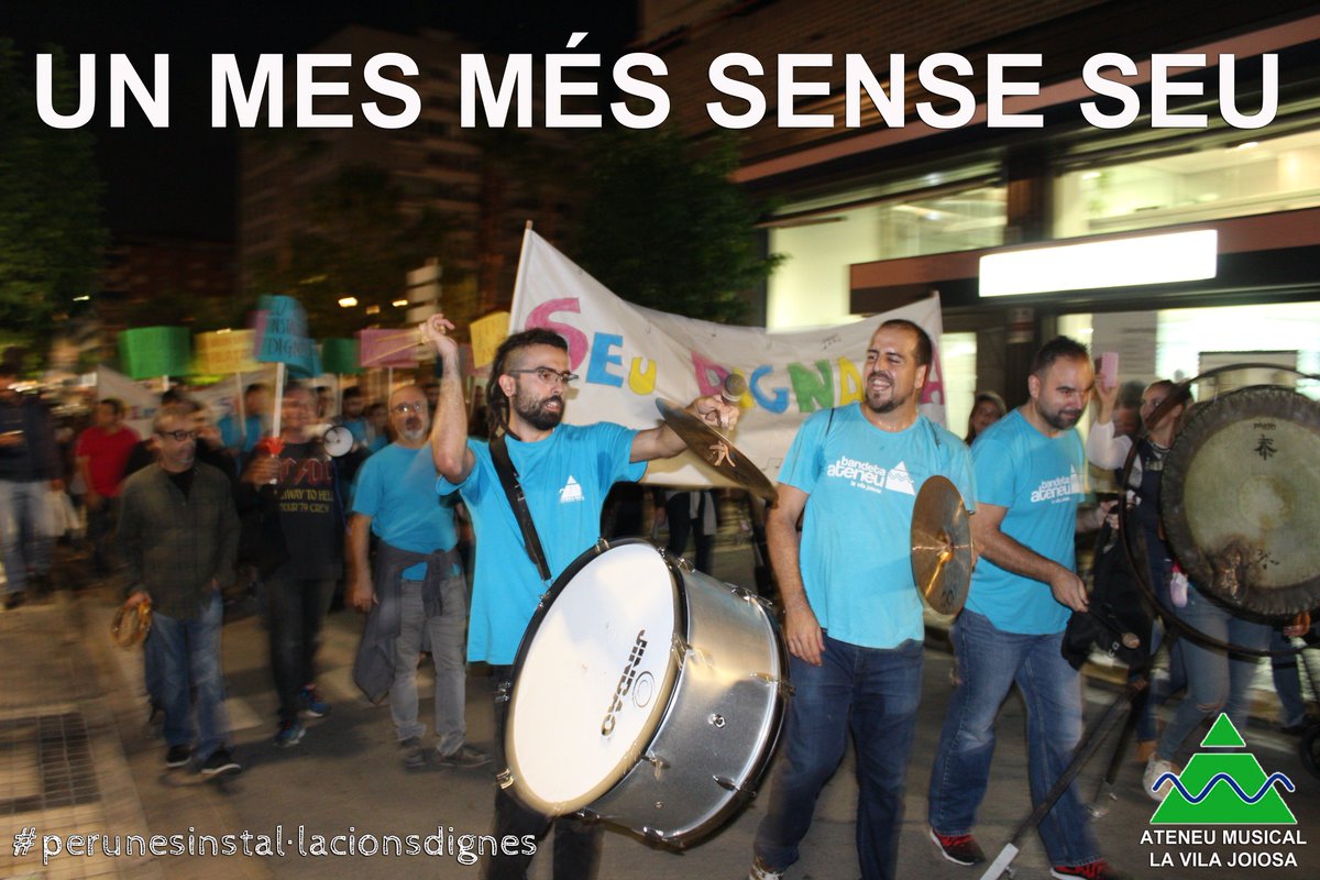 Com cada 25 de cada mes, mantenem la nostra reivindicació ferma per fer la Casa de la Música. Ja fa mig any que ens vam manifestar per demanar una seu per a l'Ateneu. Esperem una proposta de l'ajuntament sobre la futura ubicació.  #perunesinstalacionsdignes