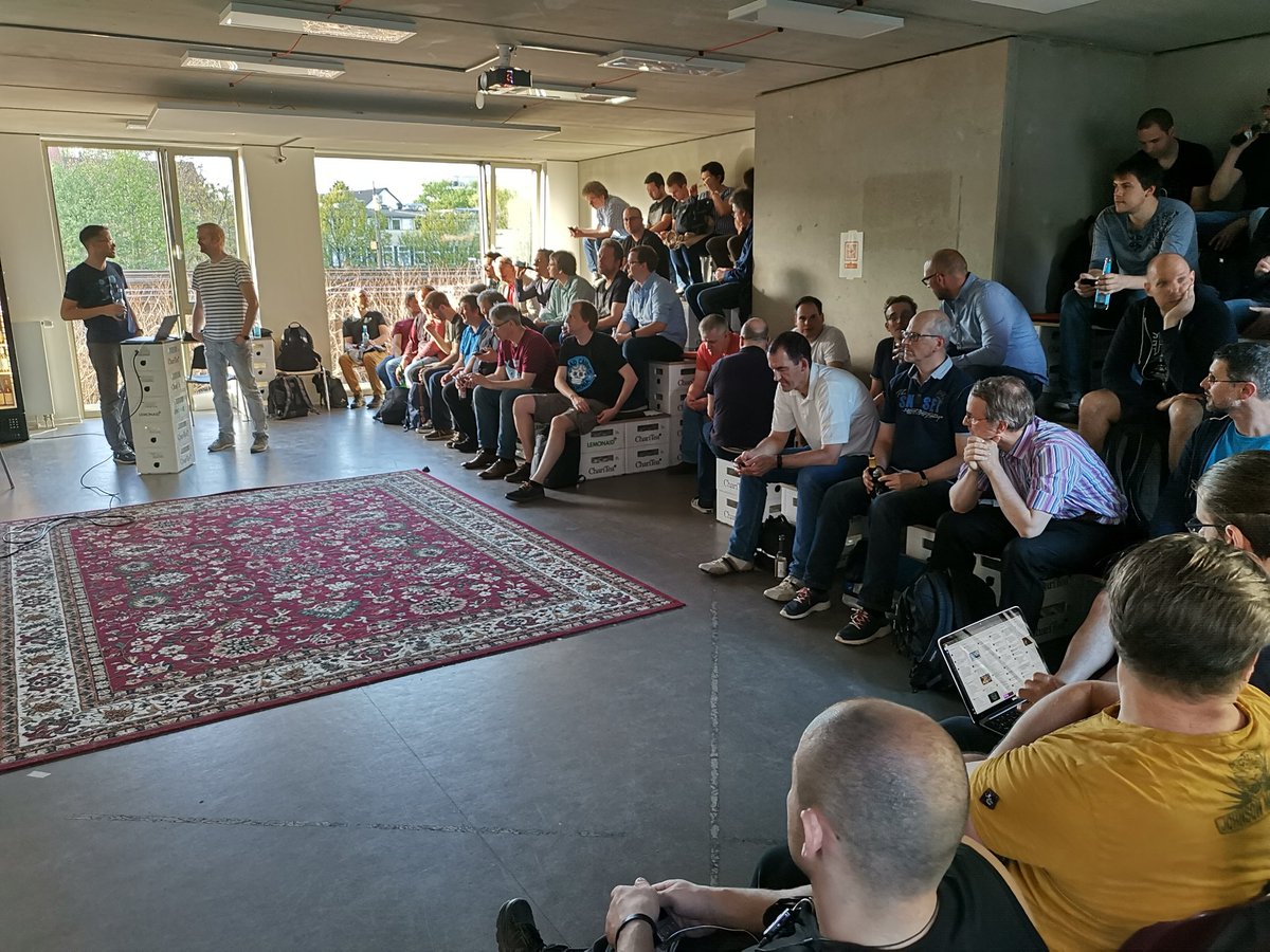 jughh's tweet image. Let&apos;s talk about #neo4j and #springdata presented by @rotnroll666 (best choice for this combination 🙂) Thx to @teamneusta for hosting us! @neo4j @SpringData