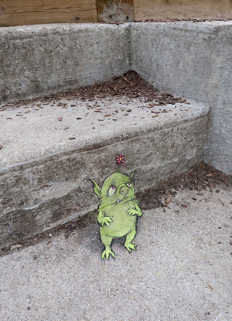 davidzinn_art's tweet photo. Woodrow isn’t very tall, but he has a fertile imagination. #streetart #sidewalkchalk #graffiti #springtroll #latebloomer https://t.co/LPhpWemM6e