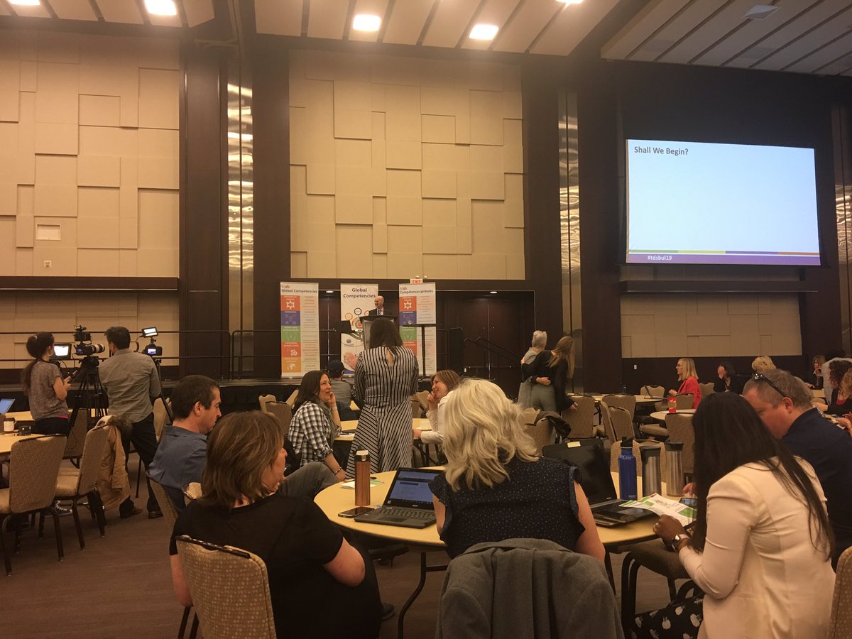 mmemurugiah's tweet photo. Ready to get started at #TDSBUL19 happy to be here as a #DLLYear1 ☺️ @TDSB_TLT #TDSBDLL #DLL2018 https://t.co/Wb3xnZrNde