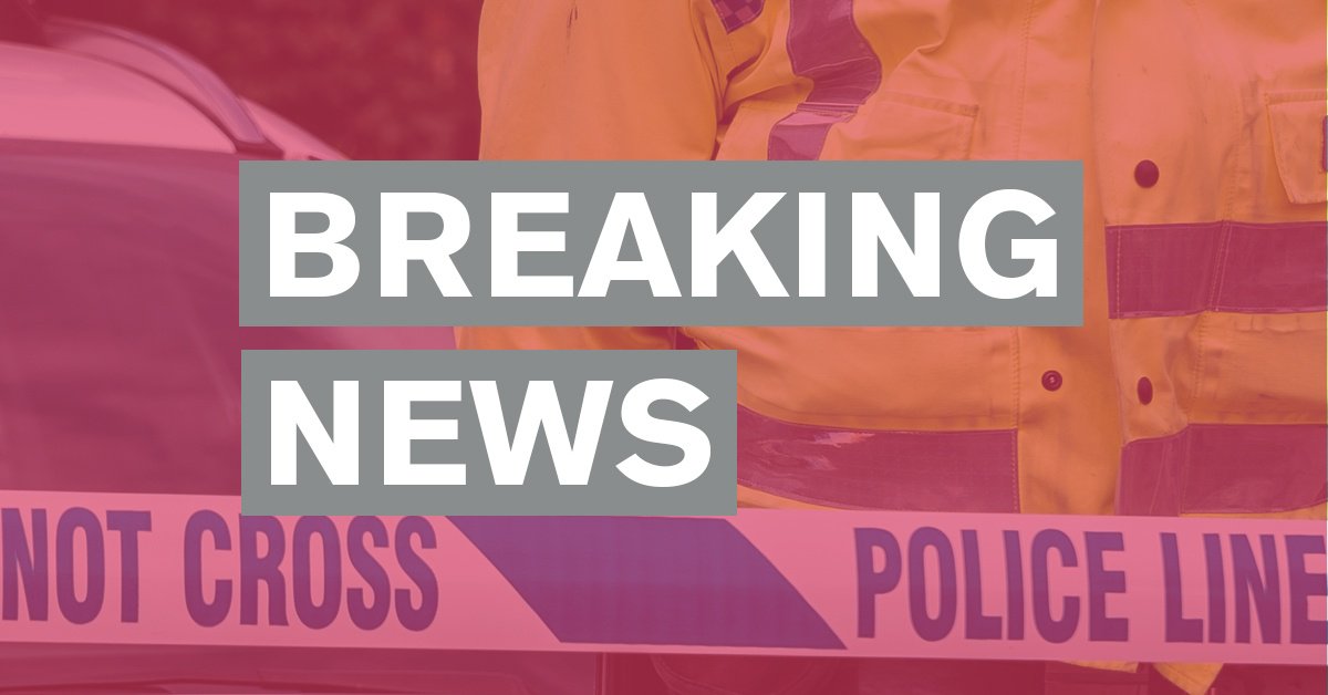 If you were in the #Storrington area on Thursday, just after 11am, did you see the man who robbed Barclays Bank? If you did or you have any other information, please let us know. socsi.in/pvncT