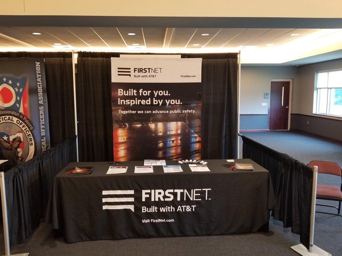 Today we are at Woodside Bible Church ⛪️ for The North American Active Assailant Conference. Letting all First Responders know about First Net🌐👨🏽‍🚒👮🚔🚑🚒 <a href="/Samer_Kawash/">Samer Kawash</a> <a href="/shawnglinski/">Shawn Glinski</a> @OliviaLeGLM <a href="/gigem96r/">Ray Aguirre</a> <a href="/fjdevereux/">Fred Devereux</a> <a href="/FirstNetGov/">FirstNet Authority</a> <a href="/DemetrusHayes1/">Demetrus Hayes</a> <a href="/GreaterLakesMkt/">Greater Lakes Market 🌊</a> #RTGPARTY I