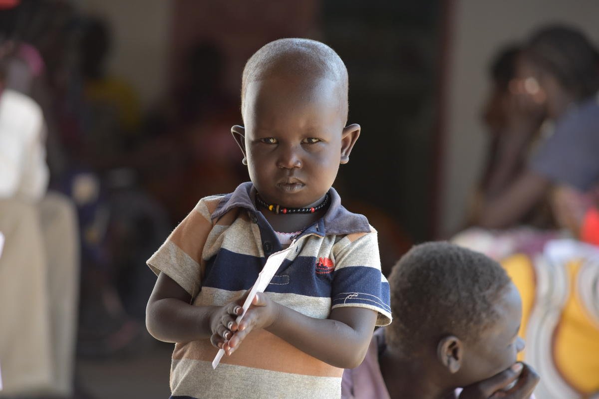 save_children's tweet photo. Without #Immunisation, Alier* would have struggled for his life against #measles, as many #children in #SouthSudan have. After 3 days of receiving treatment for #malaria, #fever &amp; #diarrhoea, he was feeling better! #WorldImmunisationWeek #EveryLastChild #WorldImmunisationWeek2019 https://t.co/a2ZJloZPul