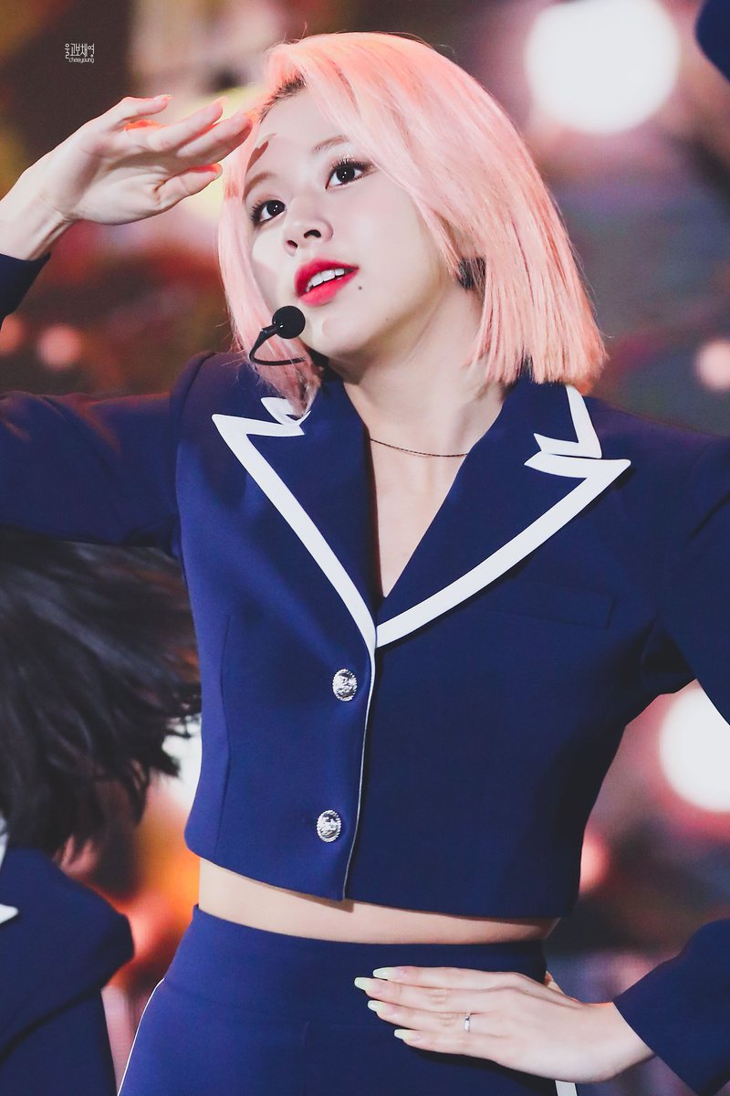 Twice_pic9's tweet photo. 190424 

#채영 #CHAEYOUNG #チェヨン #트와이스 #TWICE https://t.co/trK76EYW0u https://t.co/LpF7AOUfwp