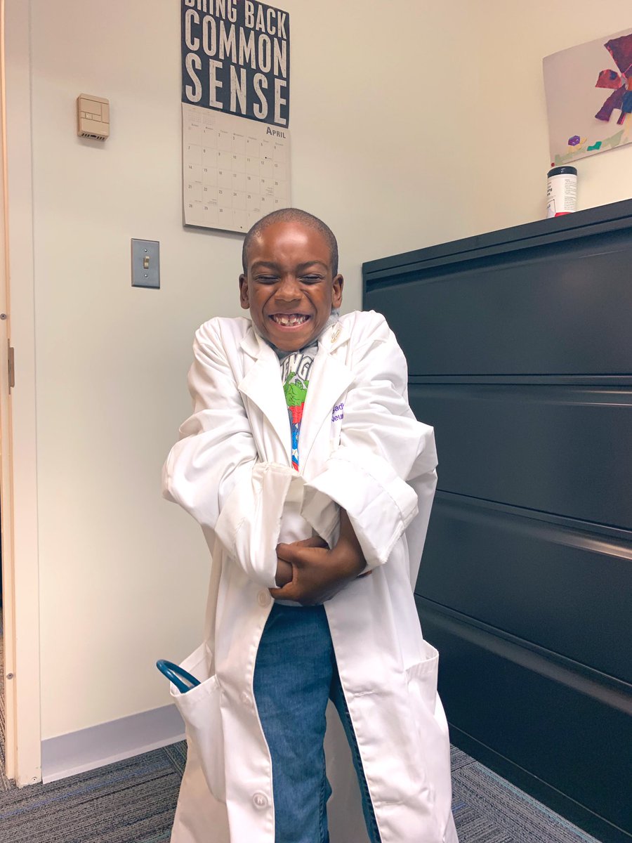 DrSadhanaJ's tweet image. We’re ready for #TakeYourChildToWorkDay while Ben dons my work attire!! #TYCTWD #NCIFuture #MyNIHDay @NCIResearchCtr @NIHBrainTumor @NIH #WomenInMedicine #WomenInSTEM