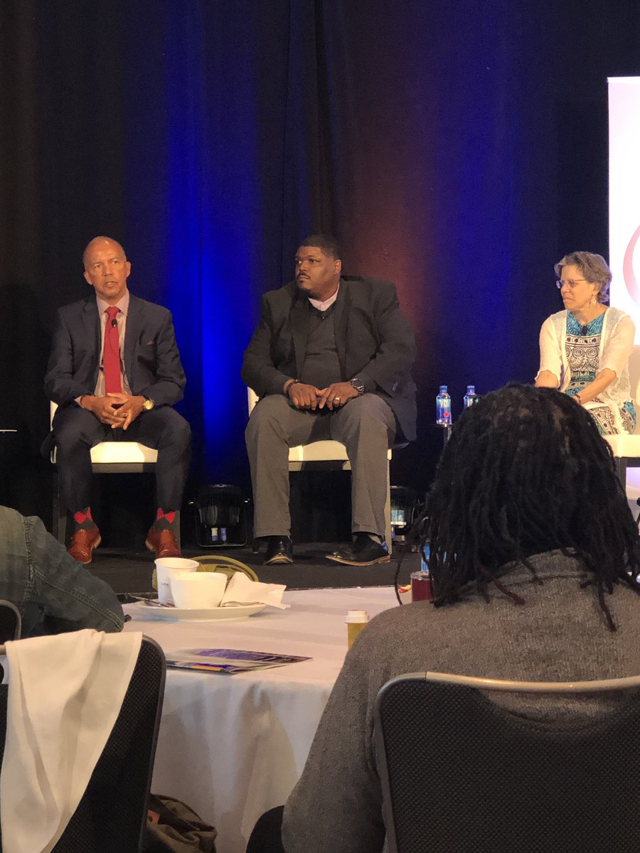 PYNinc's tweet image. @chekemma asks panelists: What gives you hope?

“We have incredibly smart and talented students” - Dr. Generals with @CCPedu 

We couldn’t agree more!
#OYF #OpportunityYouth #AdvancingPathways