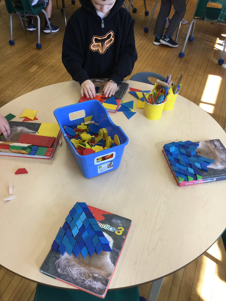 MsNadon's tweet image. @MsNadon’s grade 3s exploring surface area using different shapes. Which shapes work and which shapes don’t? Smaller or Larger? @infoAlexandraPS #inquiry, #mathfundamentals, #surfacearea, #explore