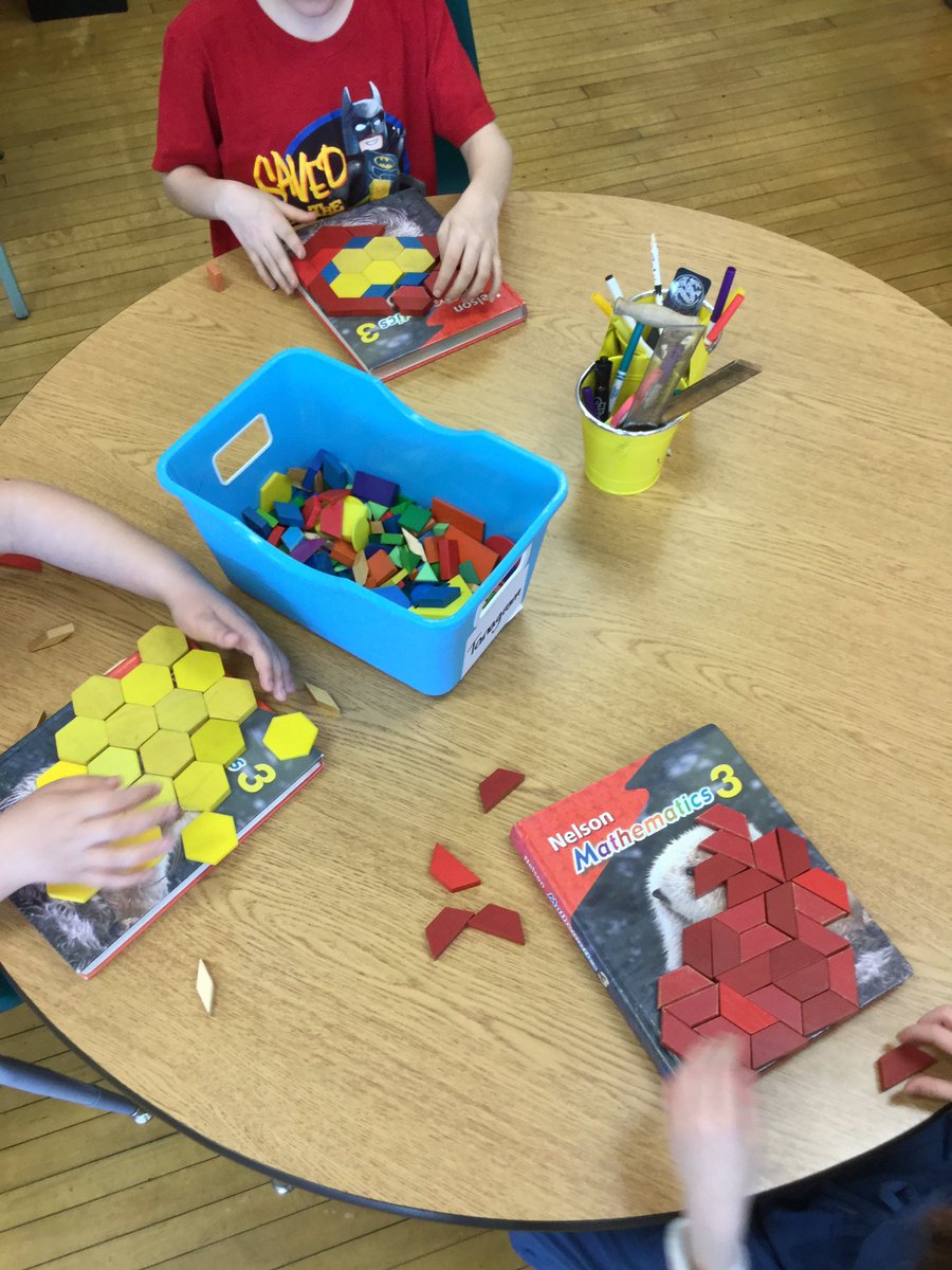MsNadon's tweet image. @MsNadon’s grade 3s exploring surface area using different shapes. Which shapes work and which shapes don’t? Smaller or Larger? @infoAlexandraPS #inquiry, #mathfundamentals, #surfacearea, #explore