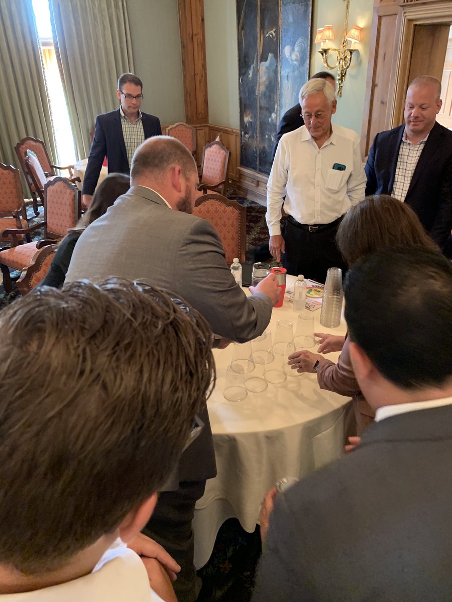 FLCMAA's tweet photo. Gator Region is proud to be at The Oaks Club for education with Derek Deprey. https://t.co/EZMgsjHN5V